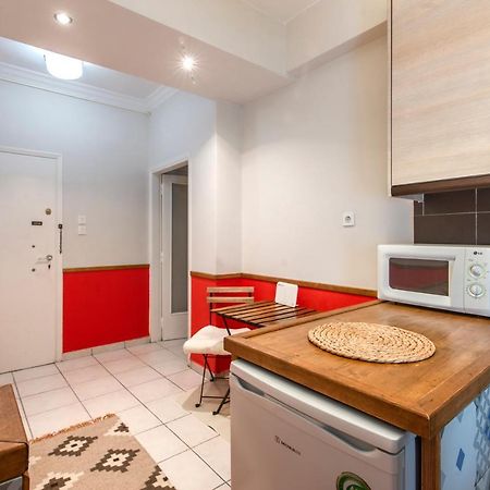 Blue & Red Apartment Athens Exterior photo