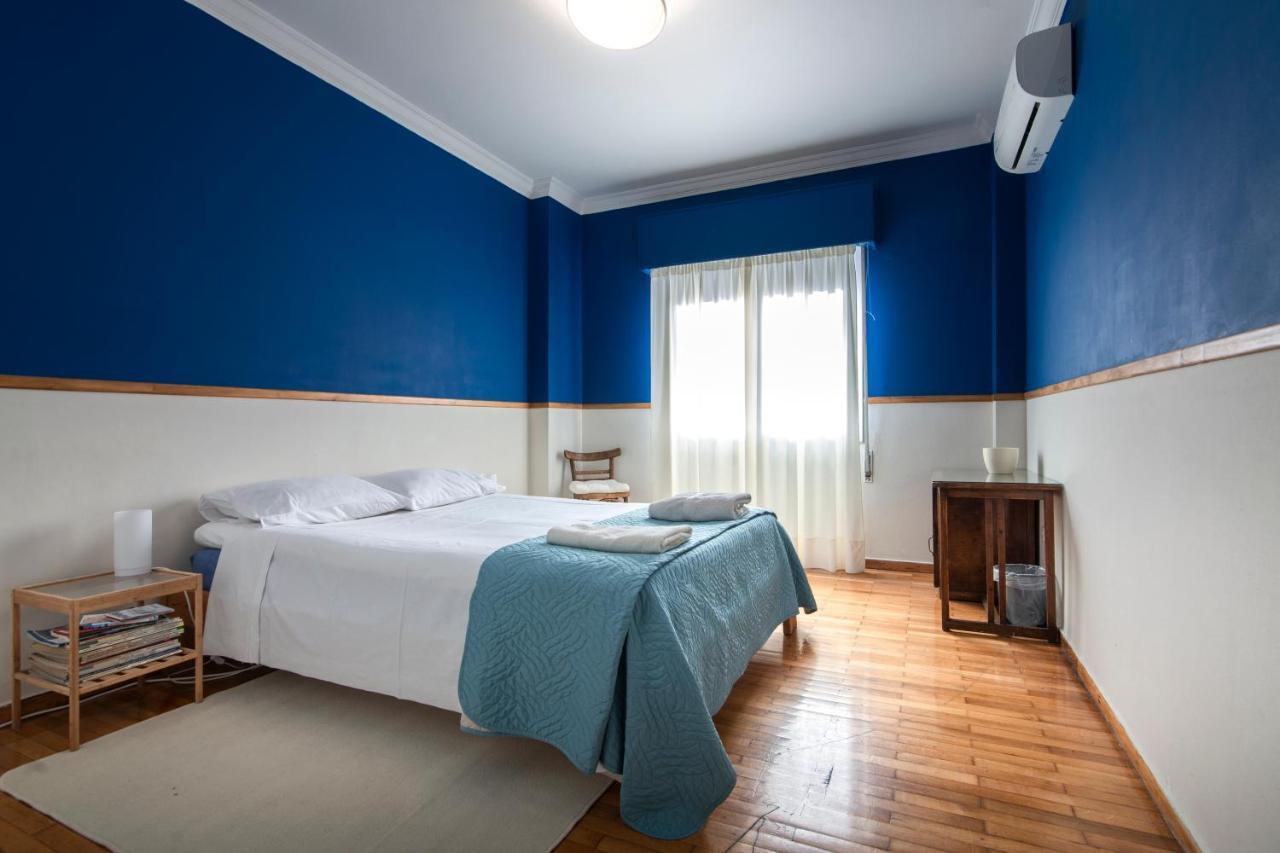 Blue & Red Apartment Athens Exterior photo
